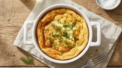 Teen kuohkean munakkaan mikroaaltouunissa: vain kaksi ainesosaa ja viisi minuuttia