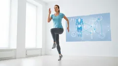 Juoksu paikallaan: helppo kotitreeni, joka polttaa kaloreita ja herättää aineenvaihdunnan