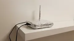 Alumiinifolio ja Wi‑Fi: vähentääkö se säteilyä vai heikentääkö yhteyttä